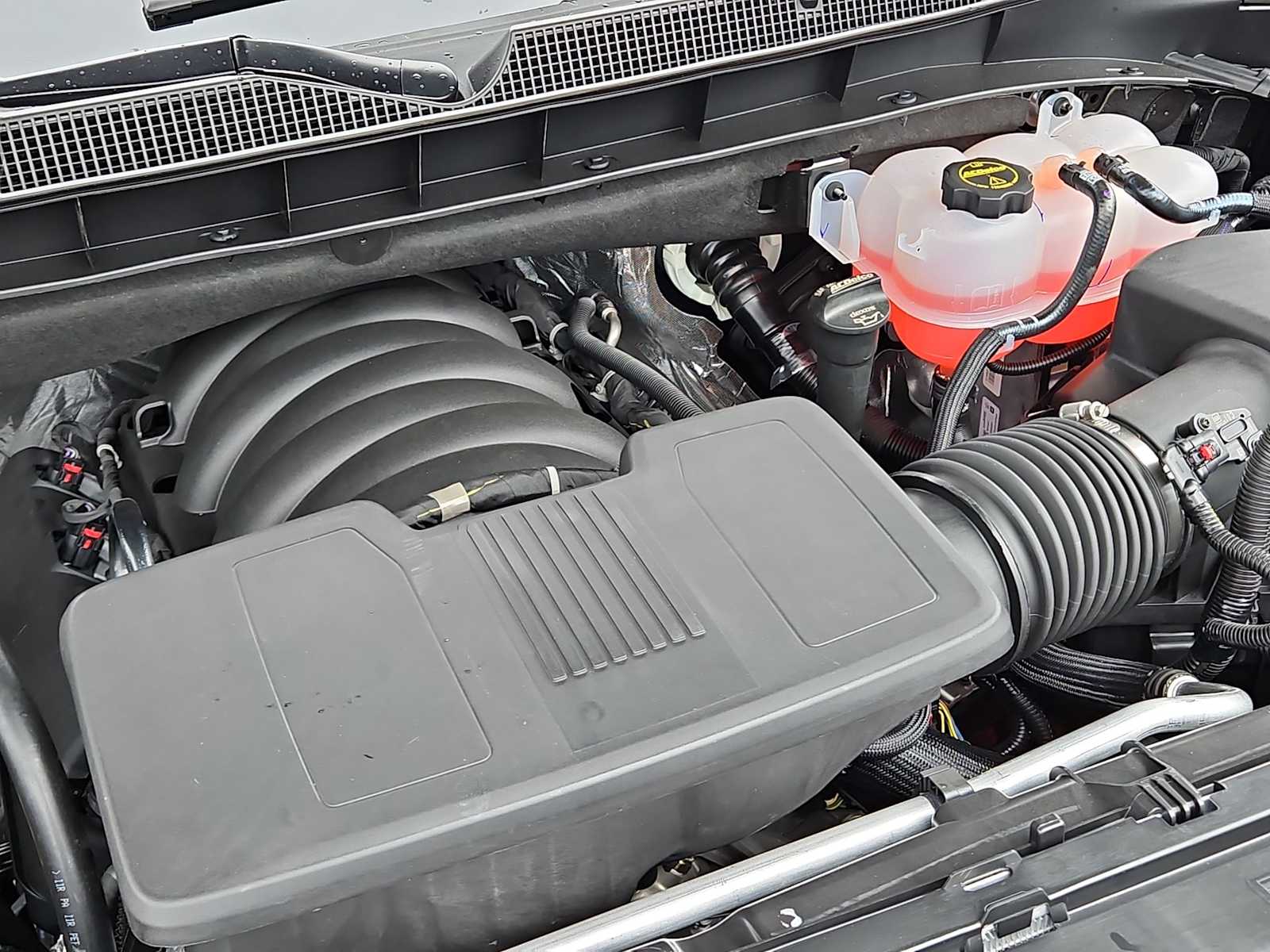 Thumbnail: 2025 Chevrolet Tahoe - 17