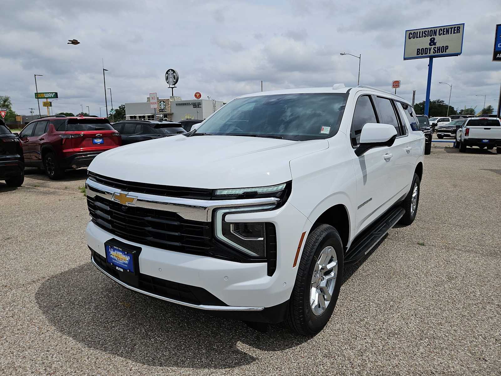 Thumbnail: 2026 Chevrolet Suburban - 4