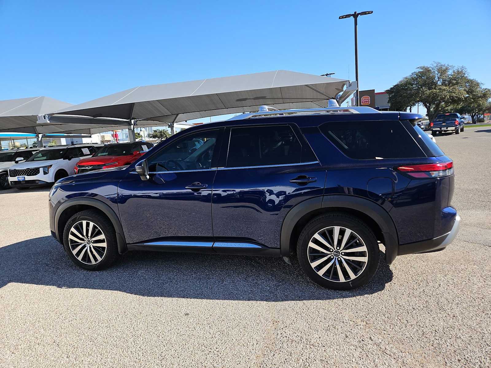 Thumbnail: 2022 Nissan Pathfinder - 5