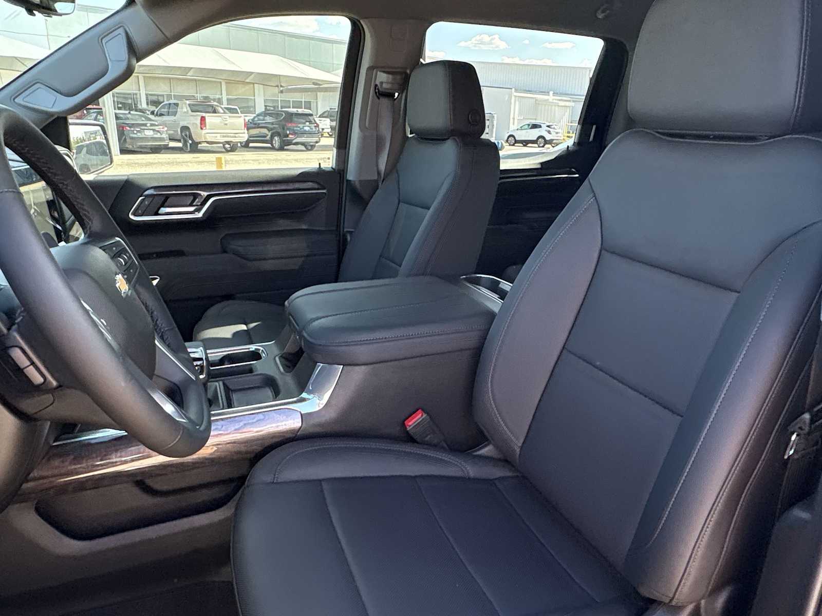 Thumbnail: 2026 Chevrolet Silverado 1500 - 15