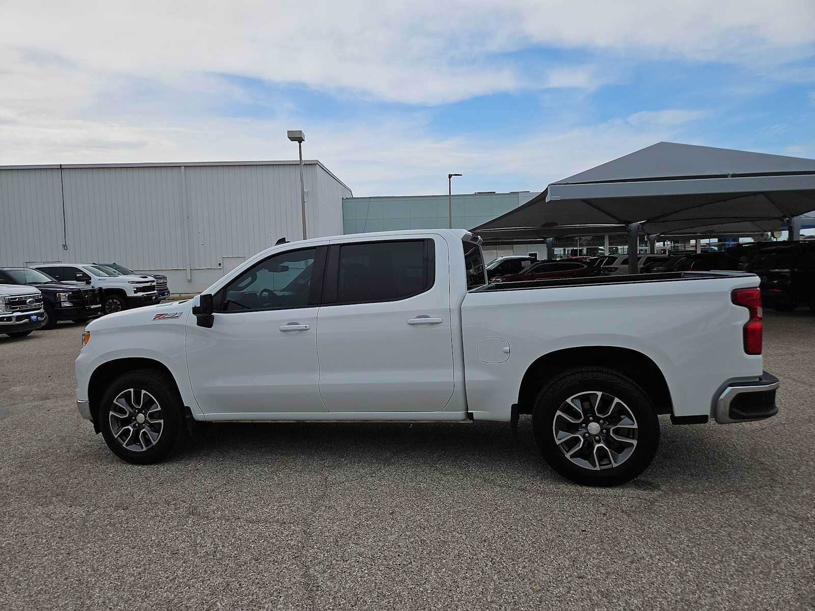 Thumbnail: 2023 Chevrolet Silverado 1500 - 5