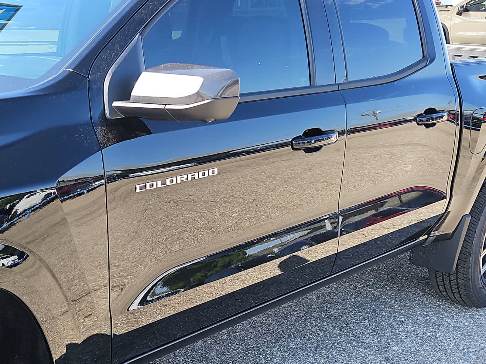 Thumbnail: 2024 Chevrolet Colorado - 15