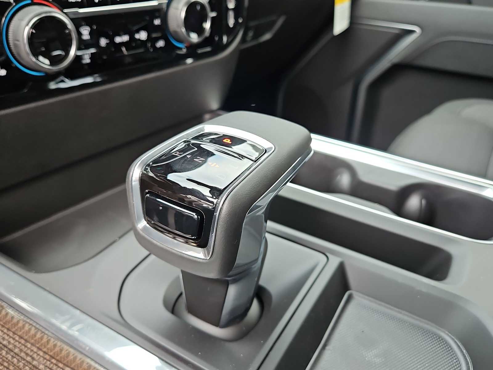 Thumbnail: 2026 Chevrolet Silverado 1500 - 21