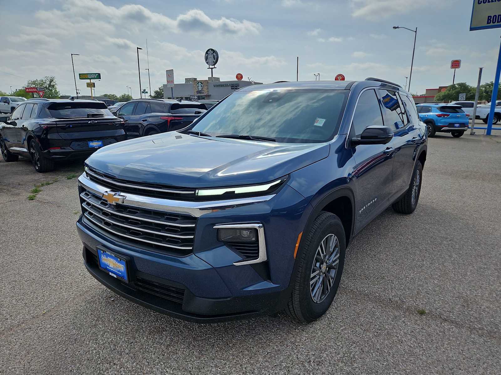 Thumbnail: 2026 Chevrolet Traverse - 4