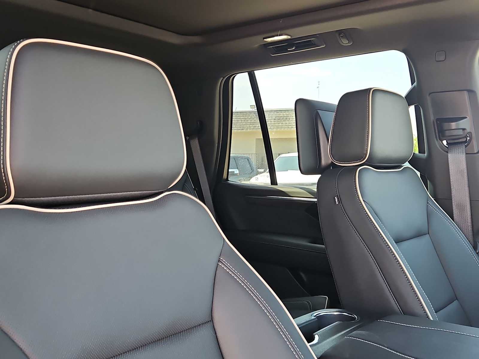 Thumbnail: 2025 Chevrolet Tahoe - 18