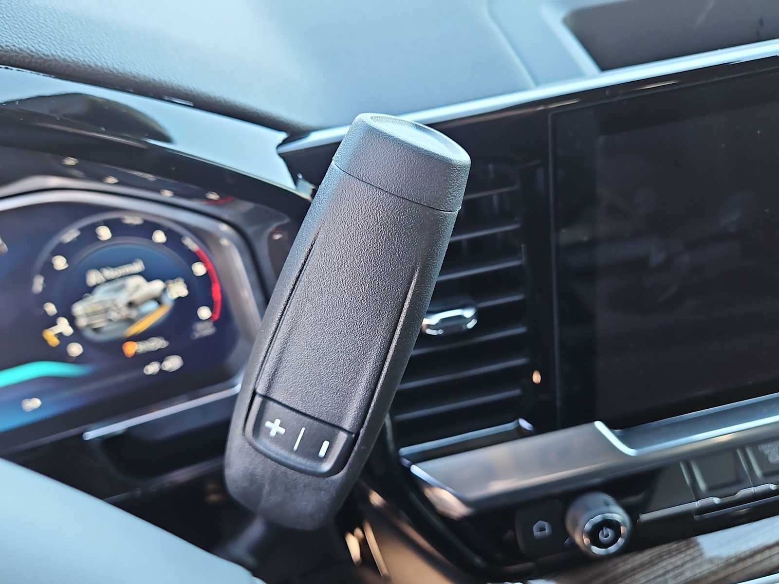 Thumbnail: 2026 Chevrolet Silverado 3500 - 21