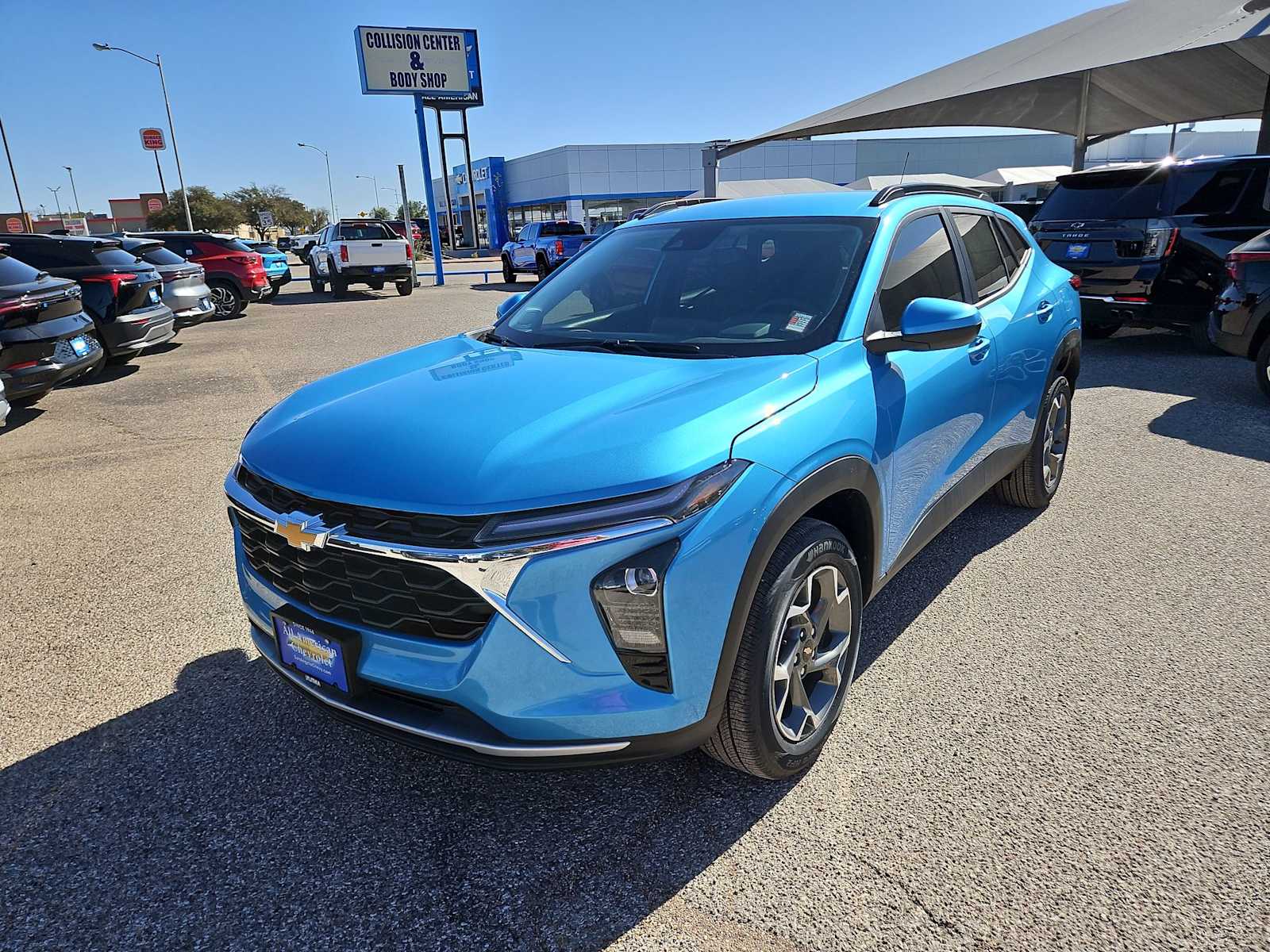 Thumbnail: 2026 Chevrolet Trax - 4