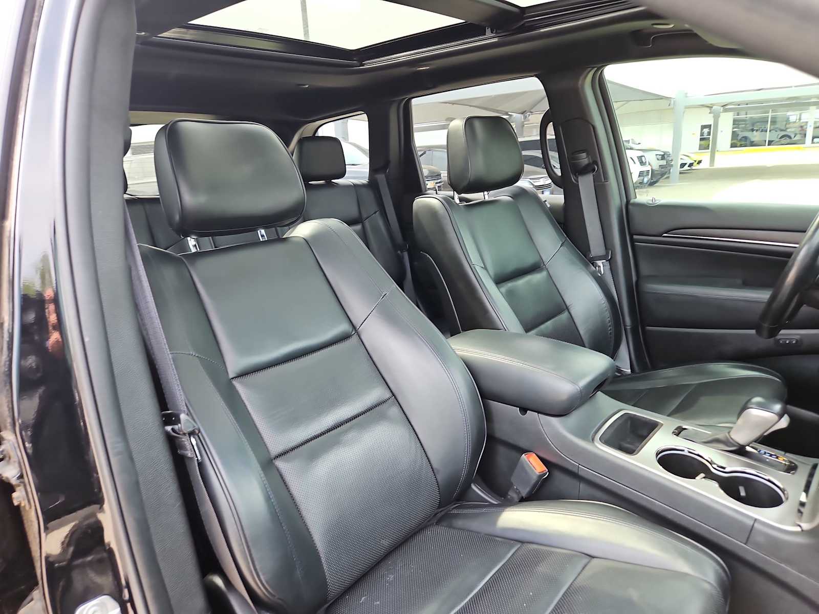 Thumbnail: 2021 Jeep Grand Cherokee - 22