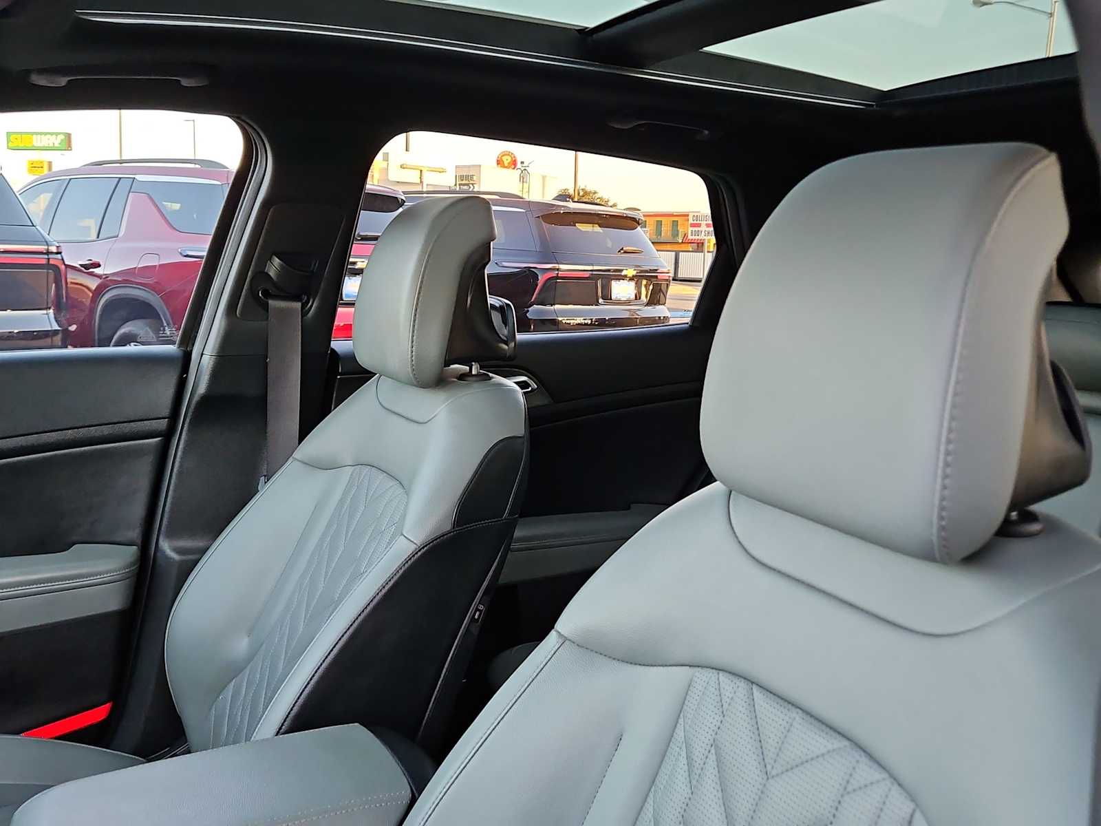 Thumbnail: 2025 Kia Sportage - 18