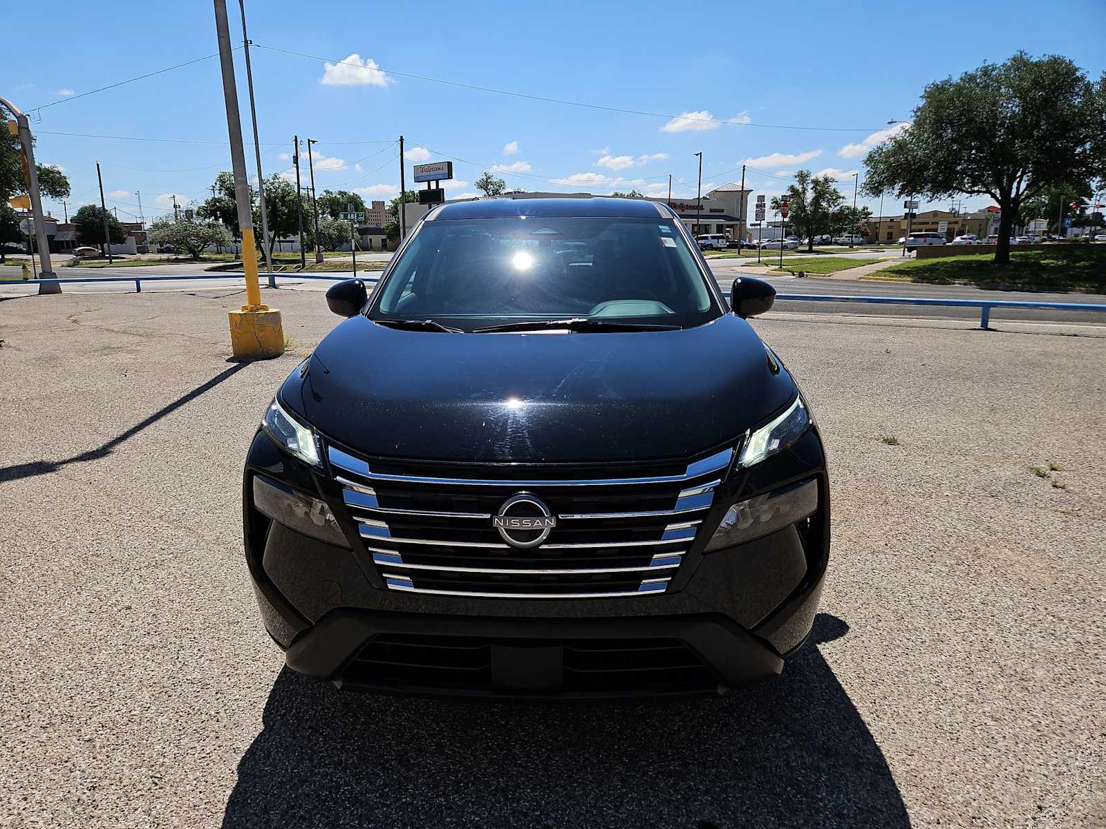 Thumbnail: 2025 Nissan Rogue - 3