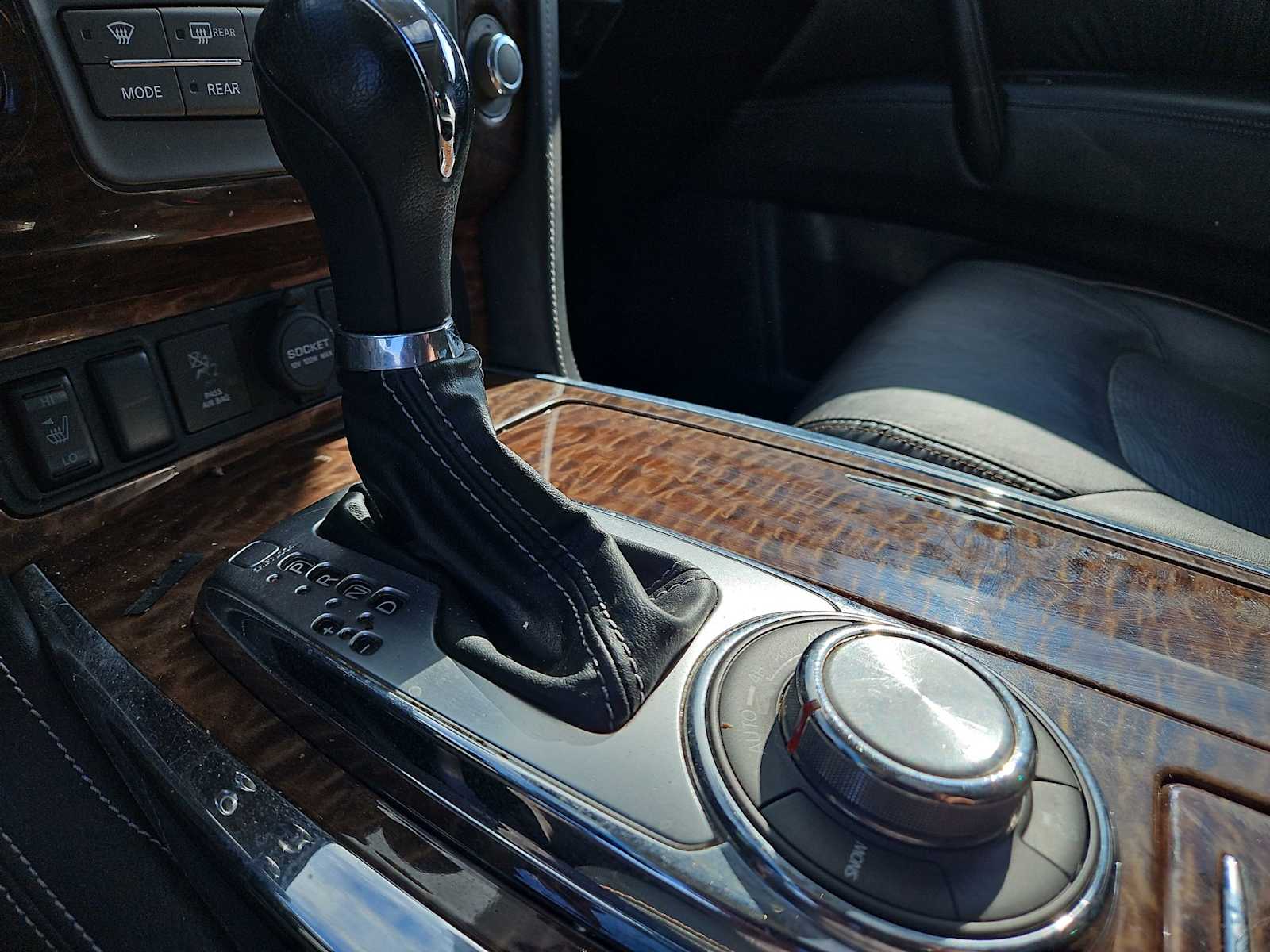 Thumbnail: 2020 Nissan Armada - 17