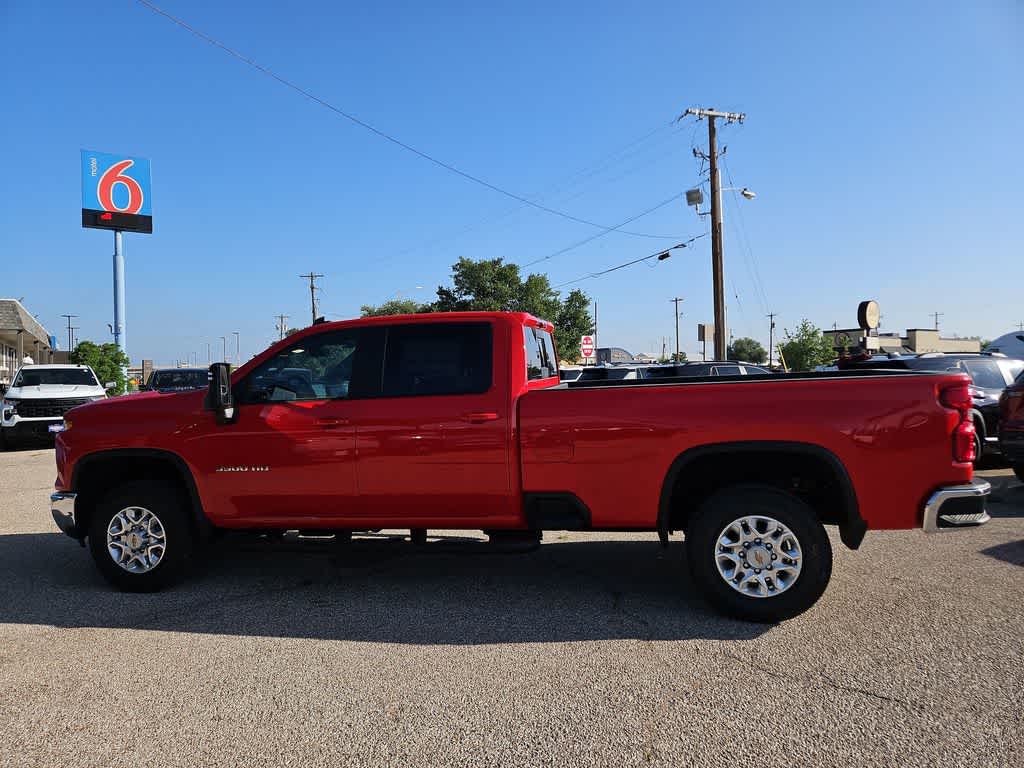 Thumbnail: 2026 Chevrolet Silverado 3500 - 5