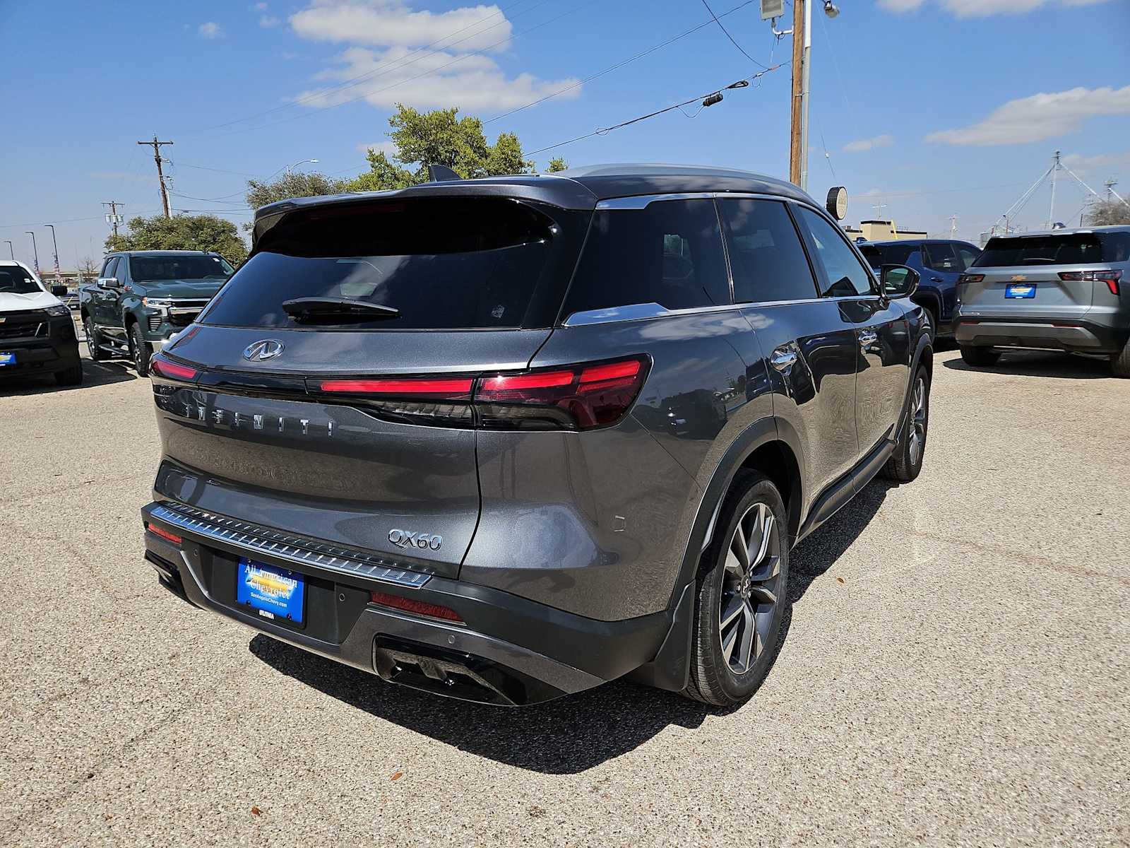 Thumbnail: 2023 INFINITI QX60 - 8