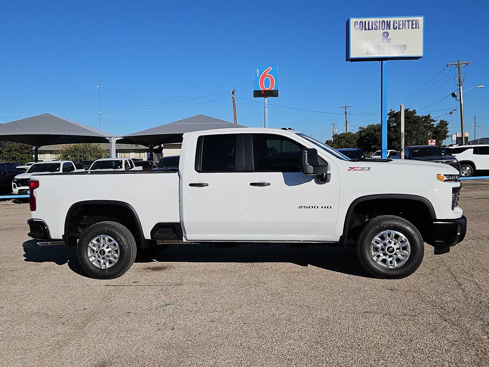 Thumbnail: 2026 Chevrolet Silverado 2500 - 9