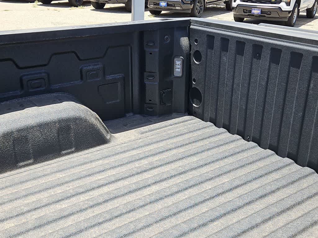 Thumbnail: 2026 Chevrolet Silverado 1500 - 23