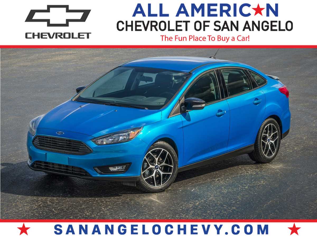 2018 Ford Focus Sedan SE's photo