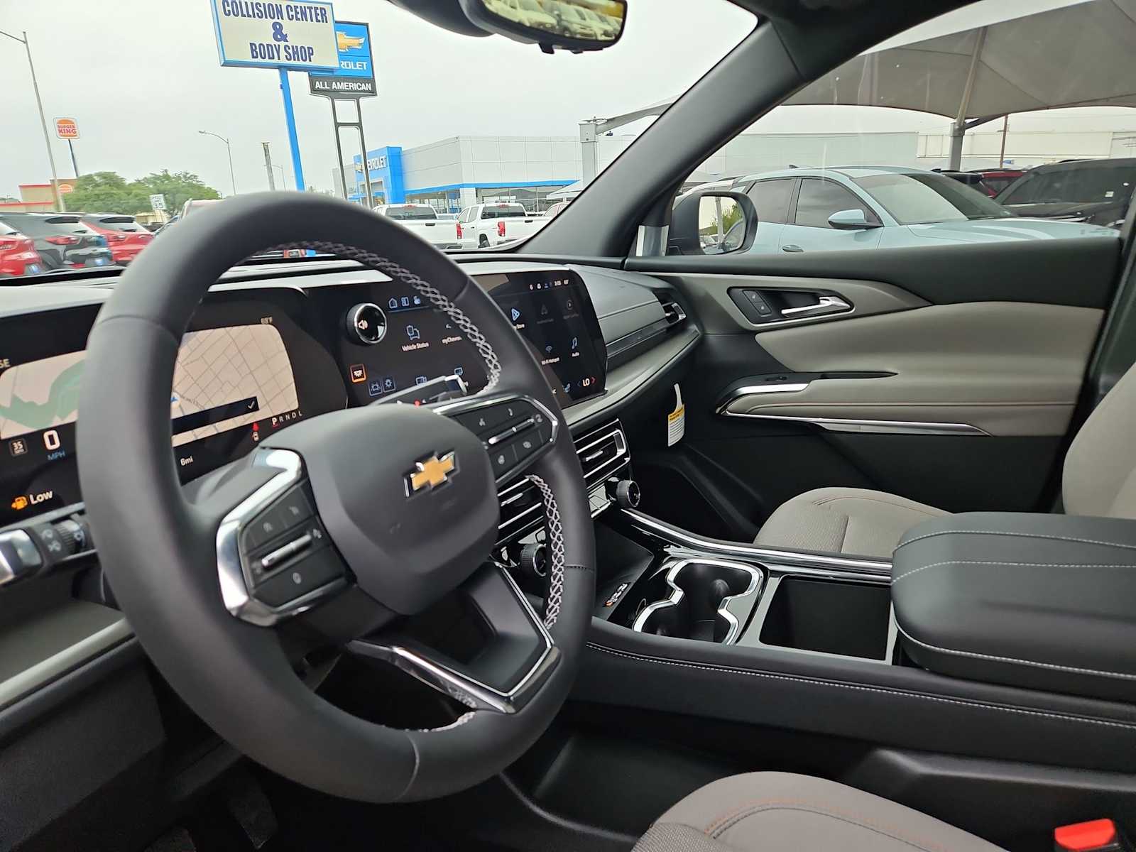 Thumbnail: 2026 Chevrolet Traverse - 10