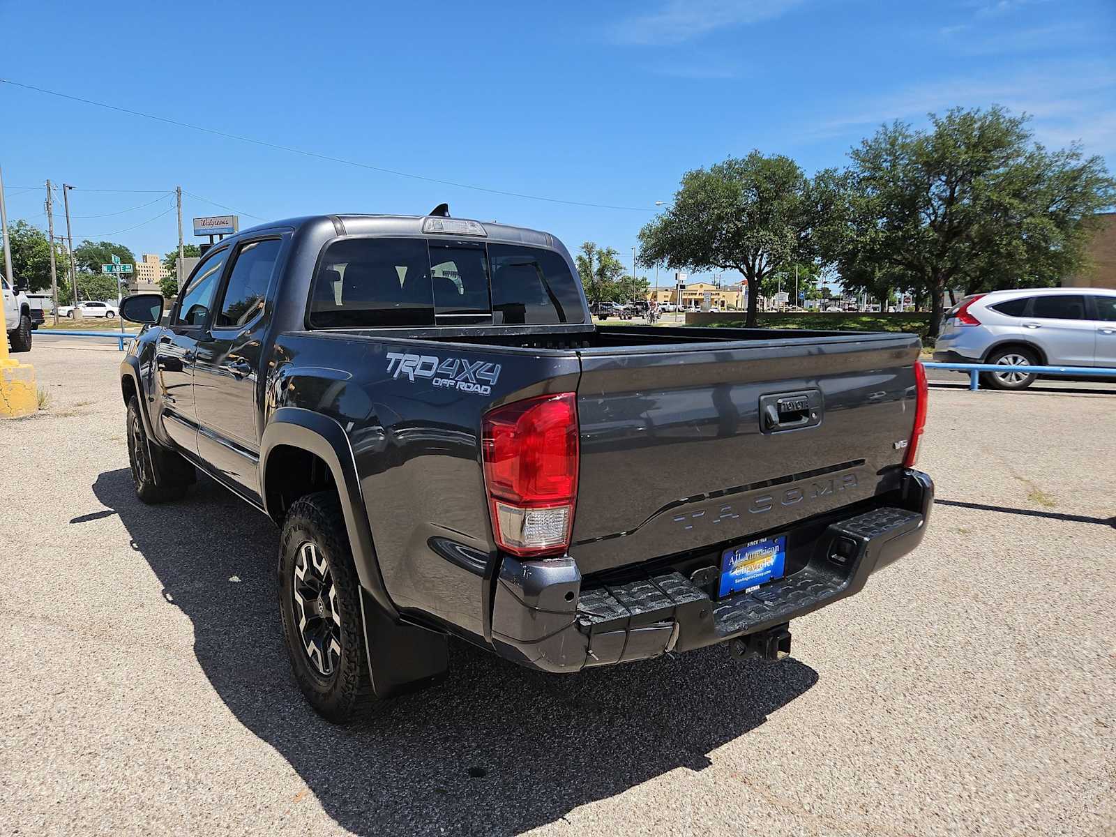 Thumbnail: 2017 Toyota Tacoma - 5