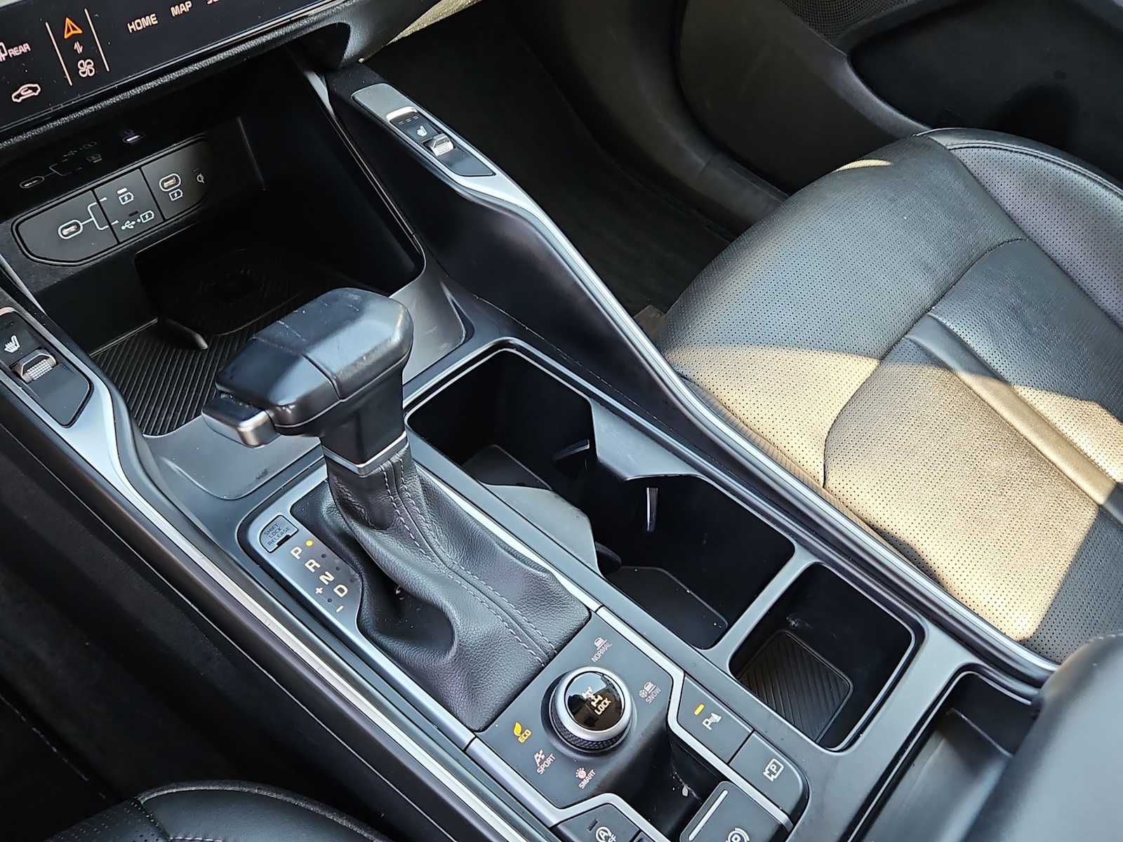 Thumbnail: 2024 Kia Sorento - 20