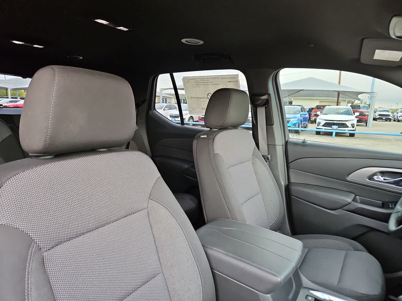 Thumbnail: 2023 Chevrolet Traverse - 22