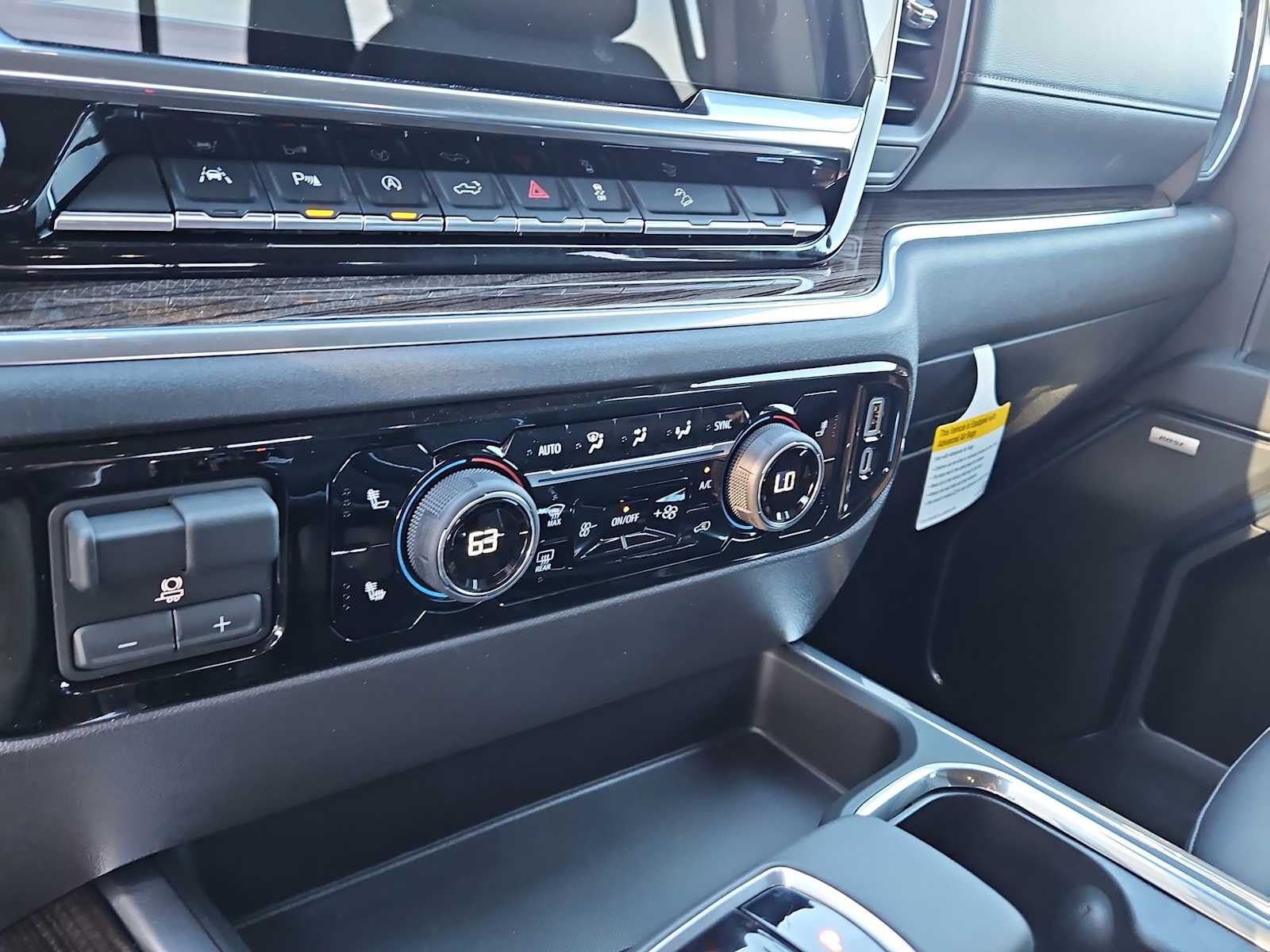 Thumbnail: 2026 Chevrolet Silverado 1500 - 24