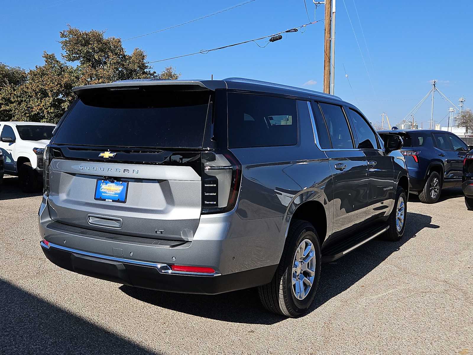 Thumbnail: 2026 Chevrolet Suburban - 8