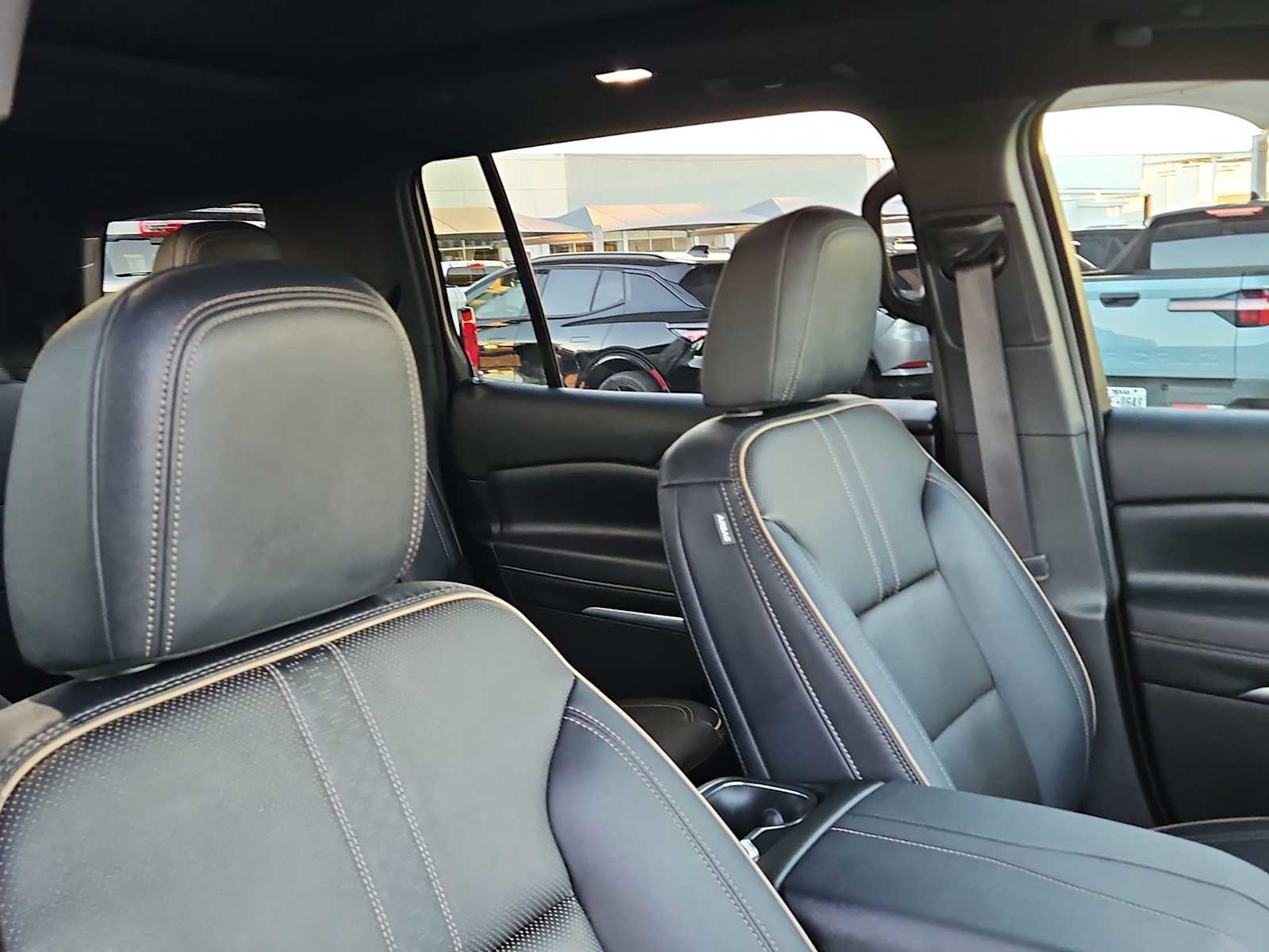 Thumbnail: 2025 Chevrolet Traverse - 17