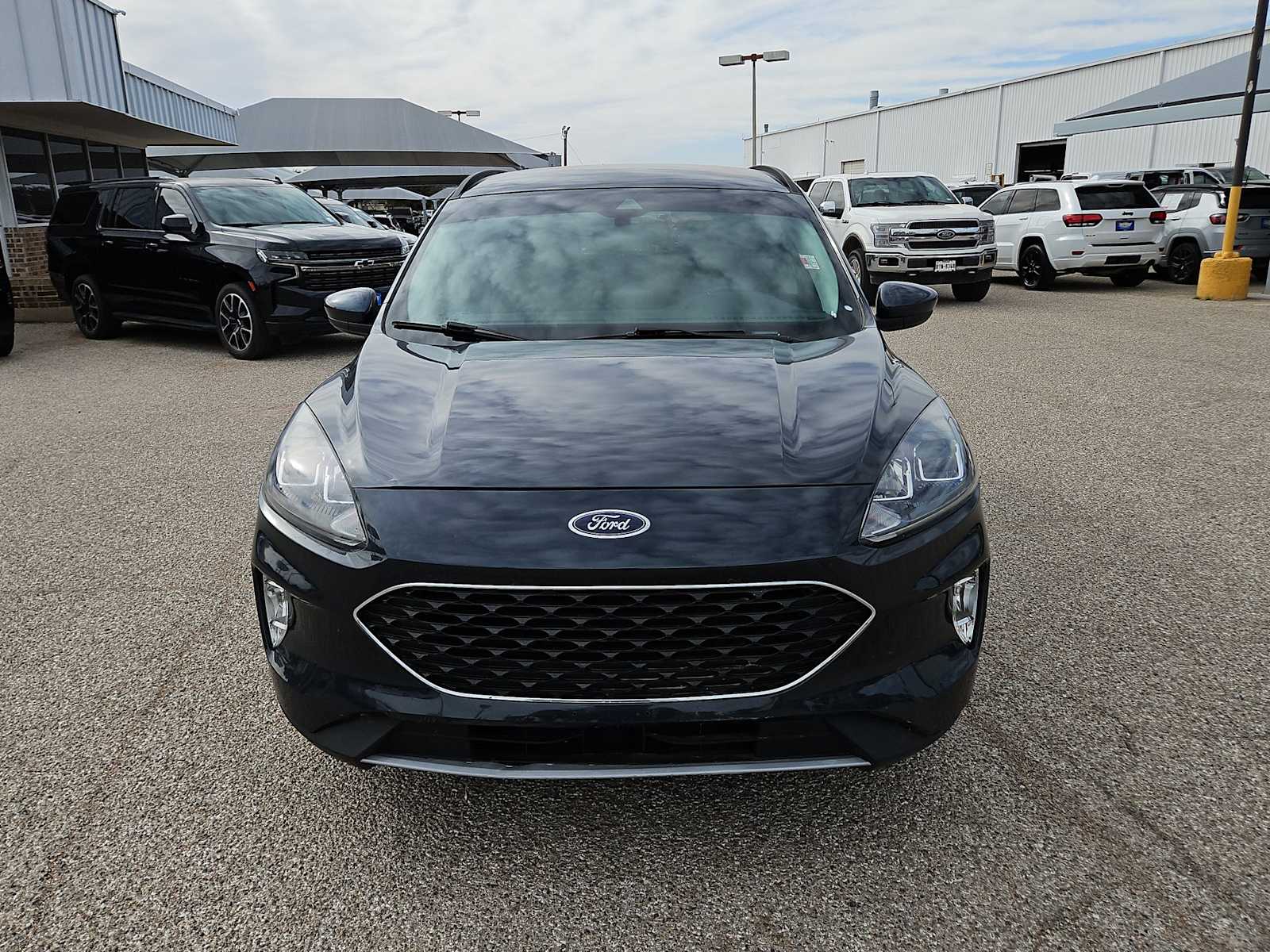 Thumbnail: 2022 Ford Escape - 3