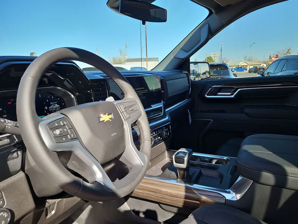 Thumbnail: 2026 Chevrolet Silverado 1500 - 10