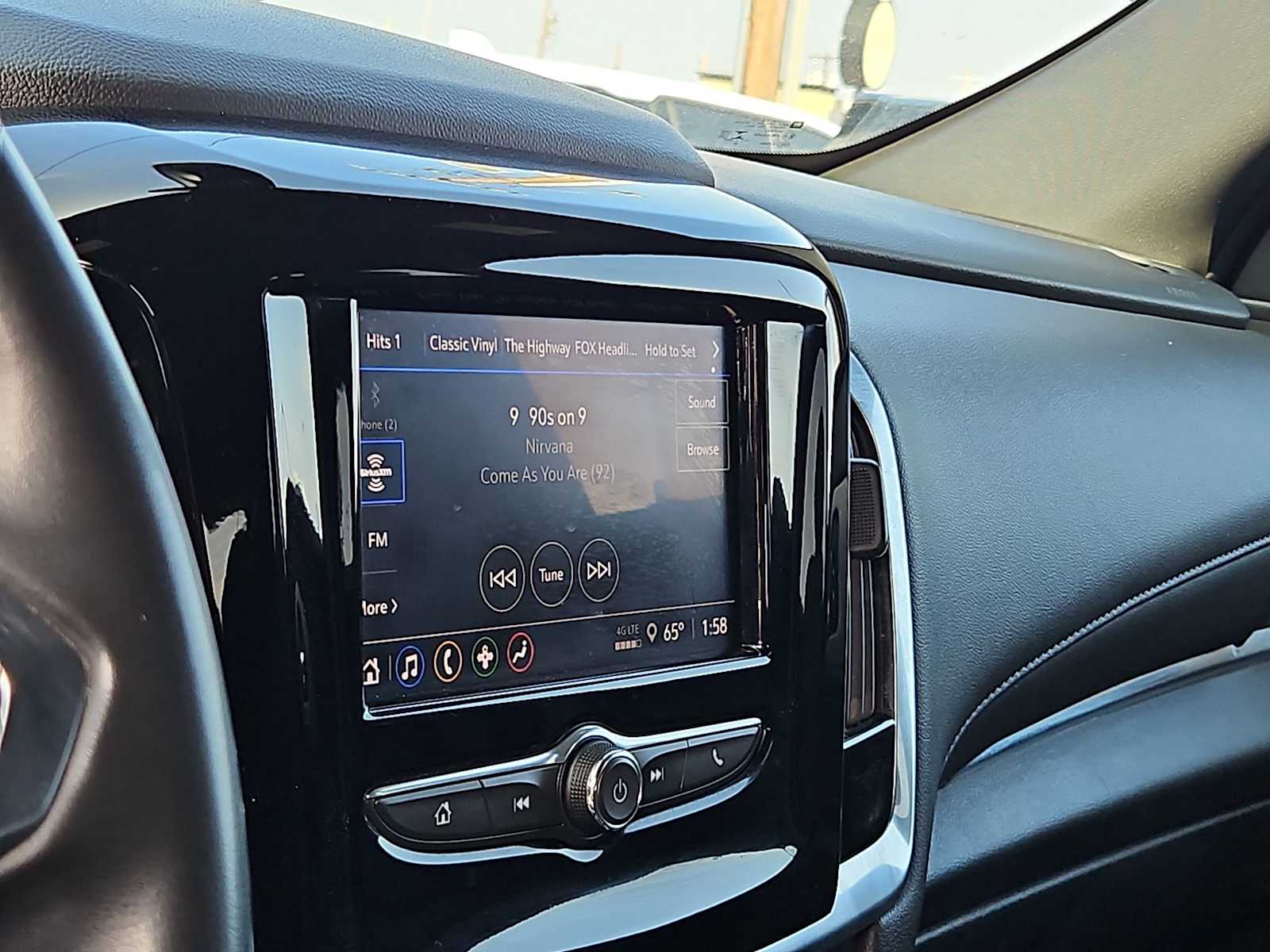 Thumbnail: 2023 Chevrolet Traverse - 24