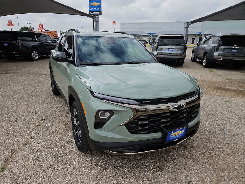 Thumbnail: 2026 Chevrolet TrailBlazer - 2