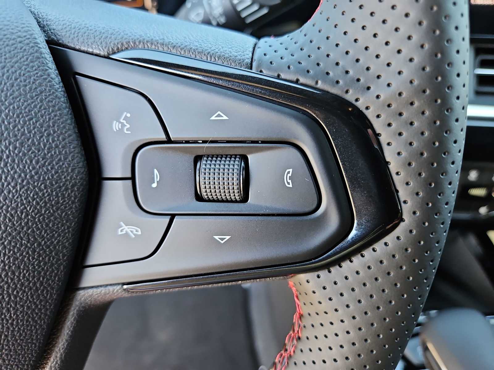 Thumbnail: 2025 Chevrolet Trax - 29