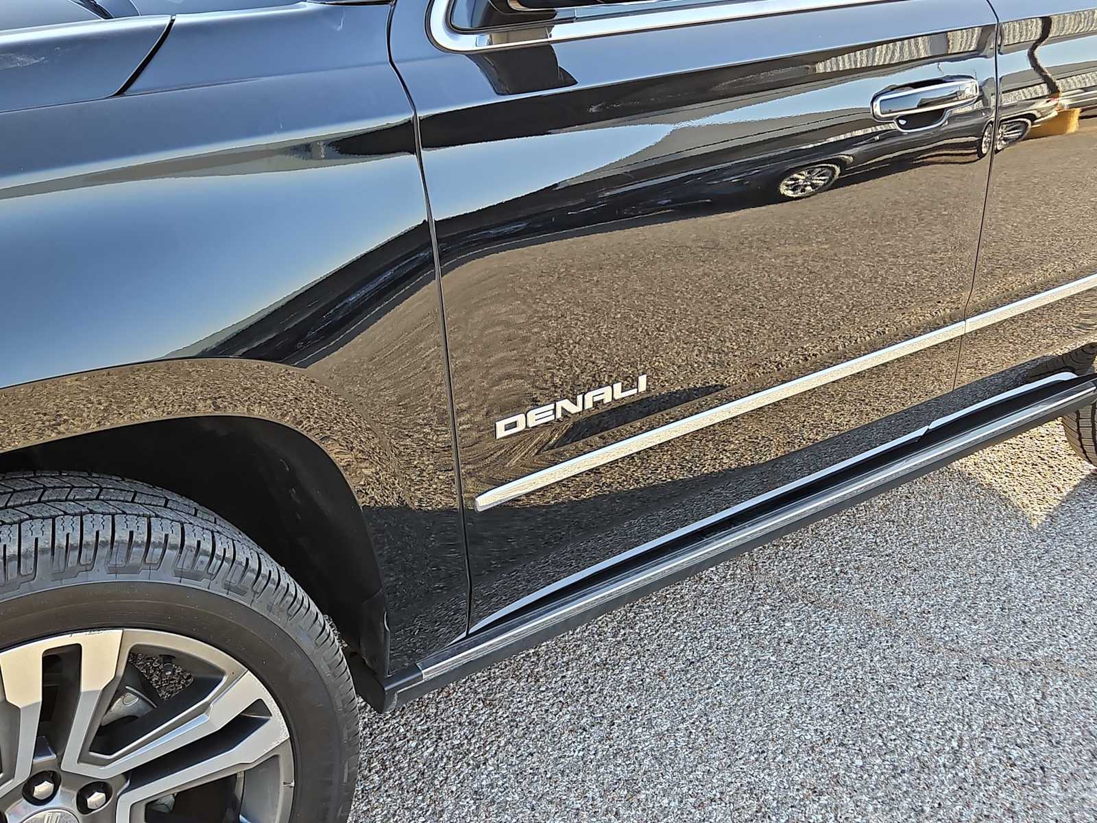 Thumbnail: 2018 GMC Yukon - 6