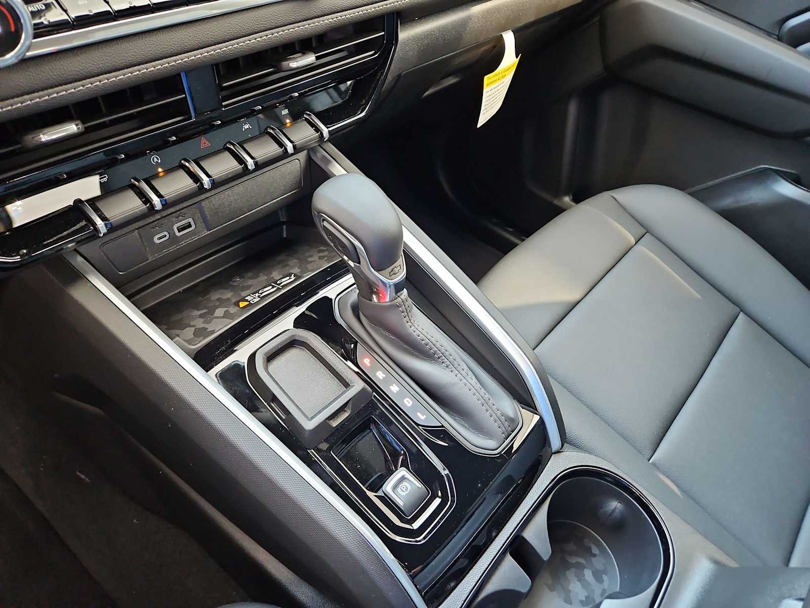 Thumbnail: 2026 Chevrolet Colorado - 16