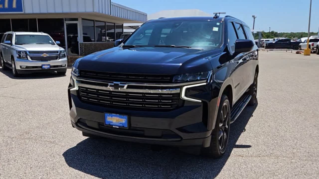 Thumbnail: 2021 Chevrolet Suburban - 3