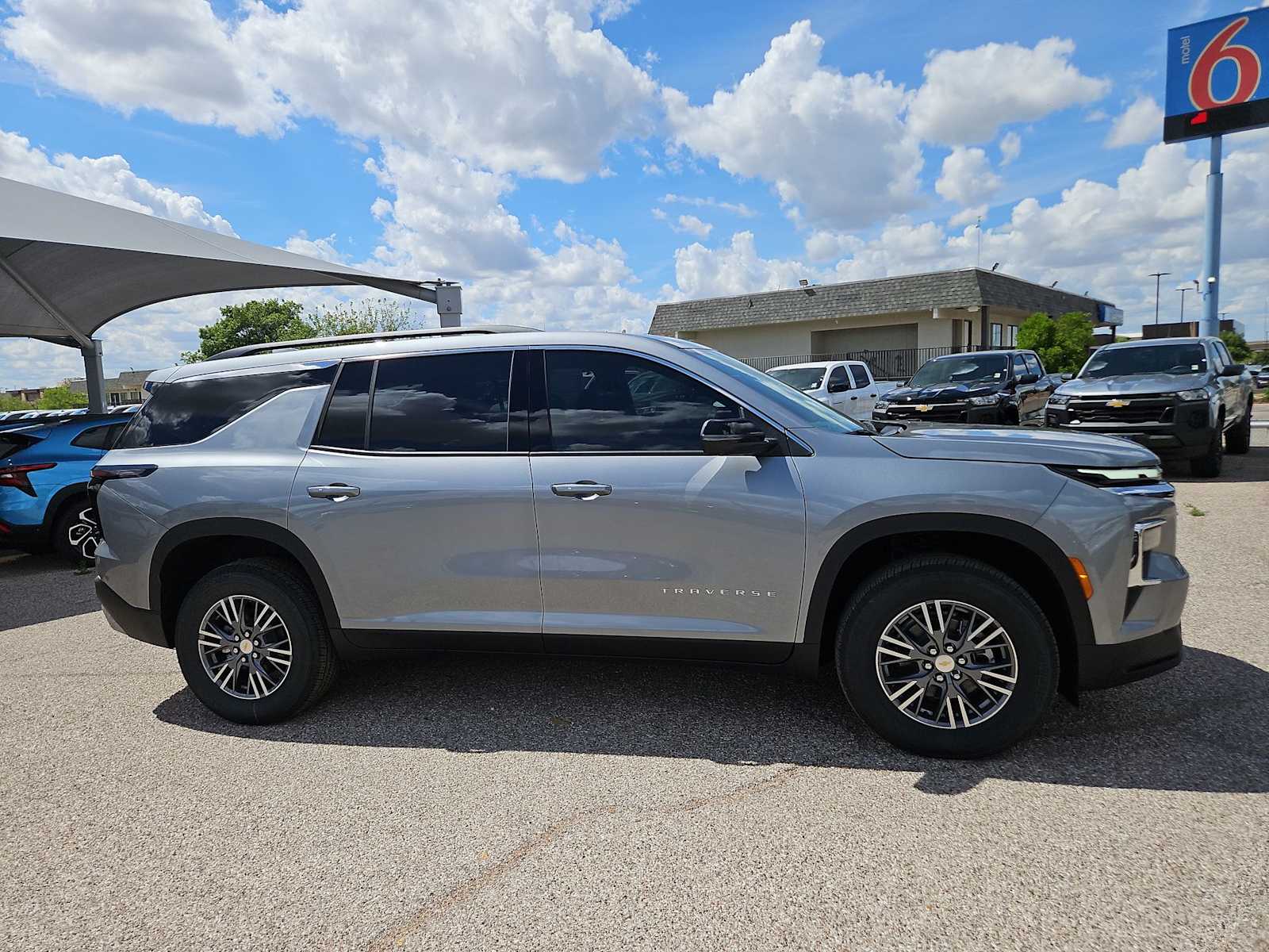 Thumbnail: 2026 Chevrolet Traverse - 9