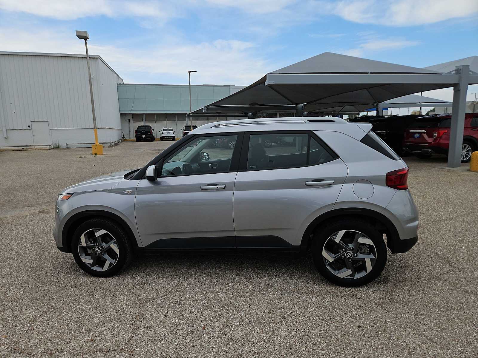 Thumbnail: 2025 Hyundai Venue - 5