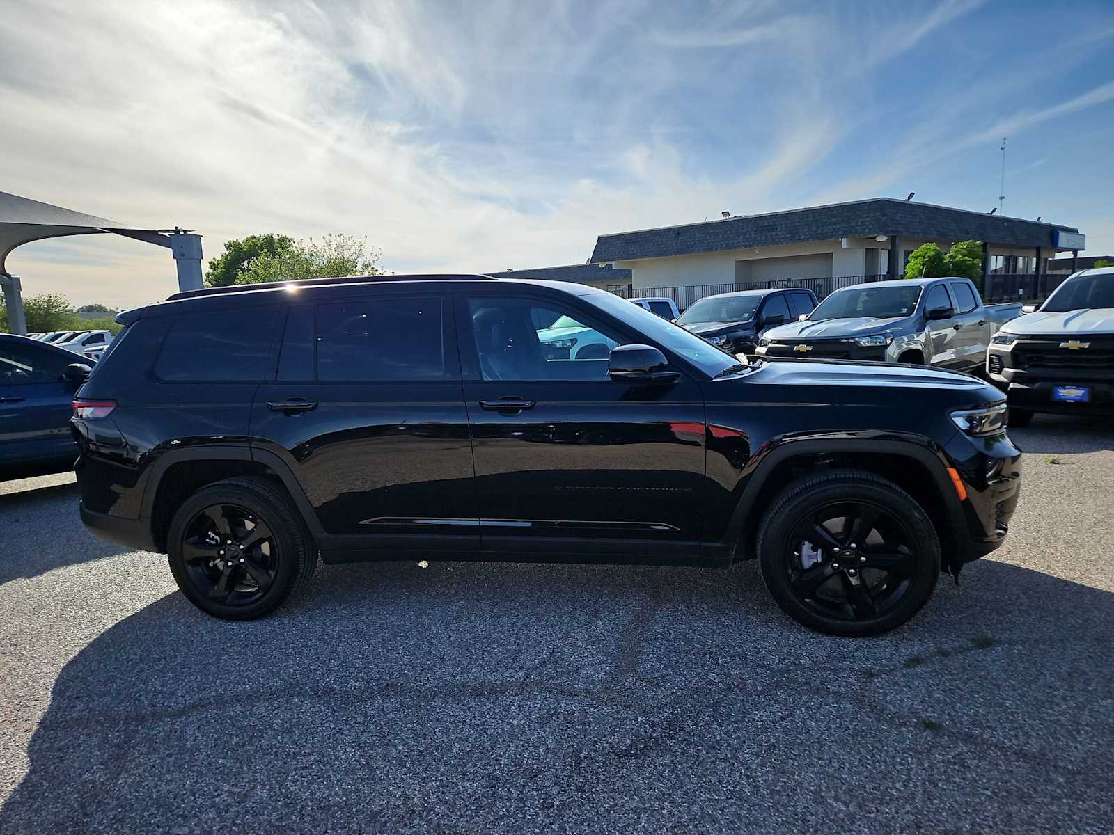 Thumbnail: 2025 Jeep Grand Cherokee L - 9