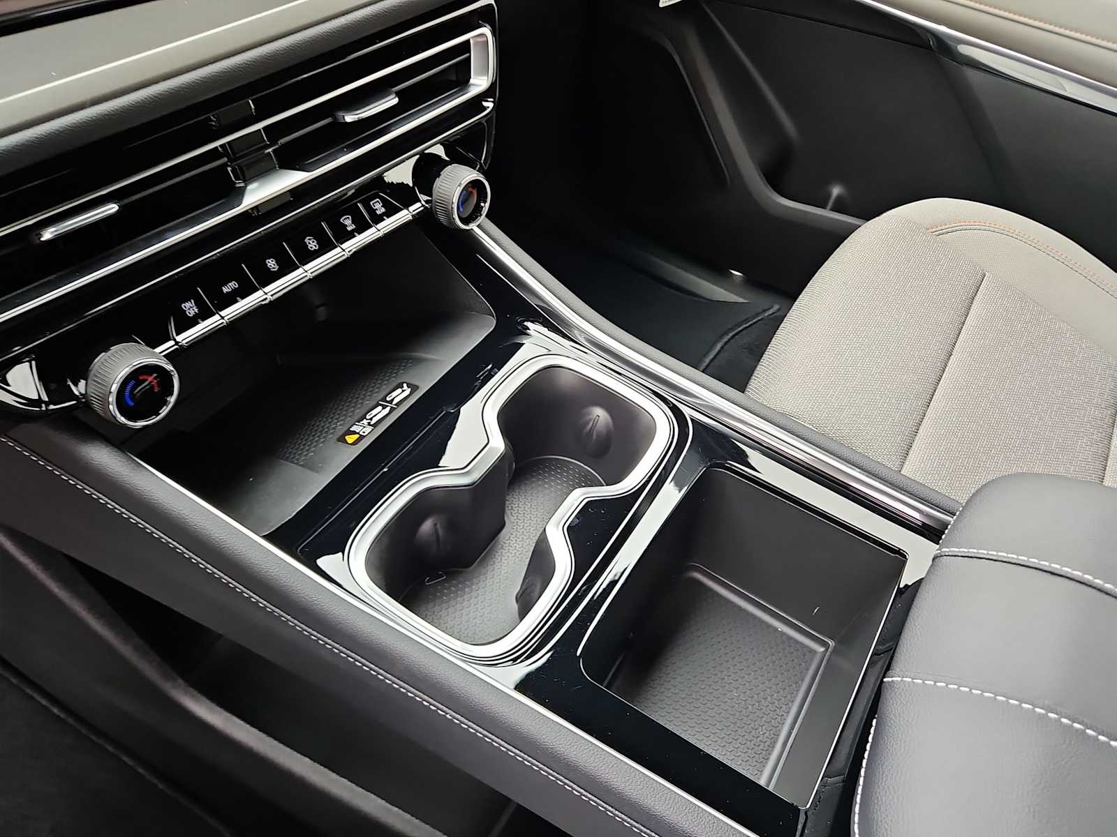 Thumbnail: 2026 Chevrolet Traverse - 20