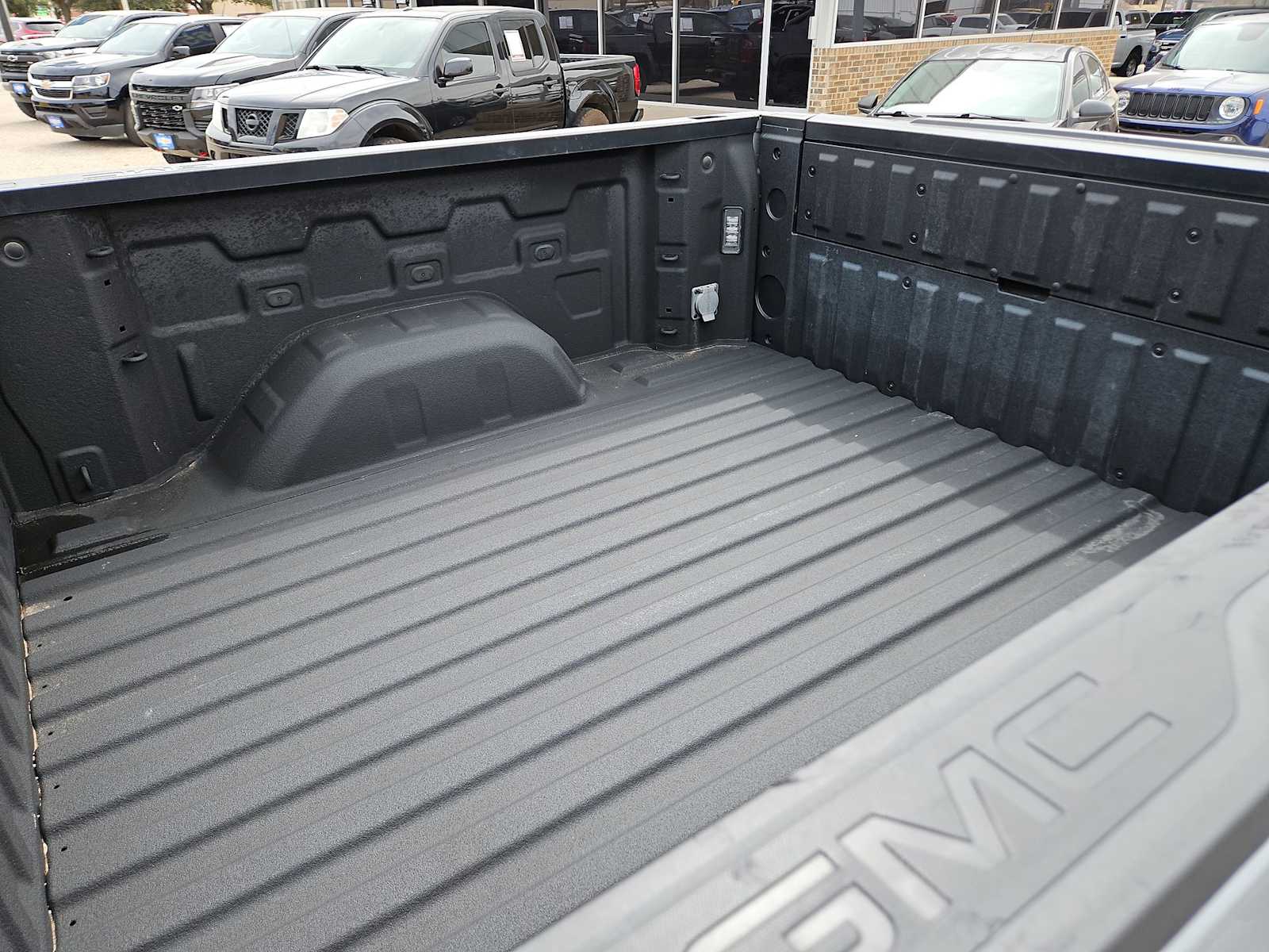 Thumbnail: 2024 GMC Sierra 1500 - 19