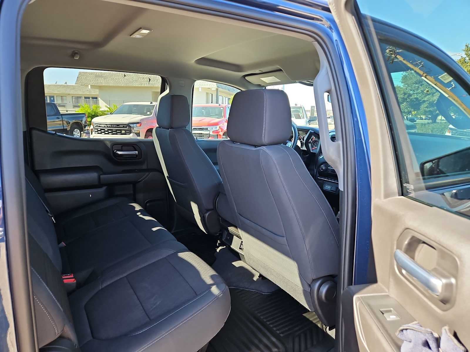 Thumbnail: 2022 Chevrolet Silverado 1500 - 16