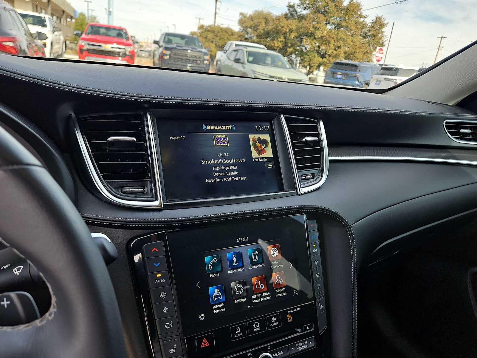 Thumbnail: 2023 INFINITI QX50 - 24