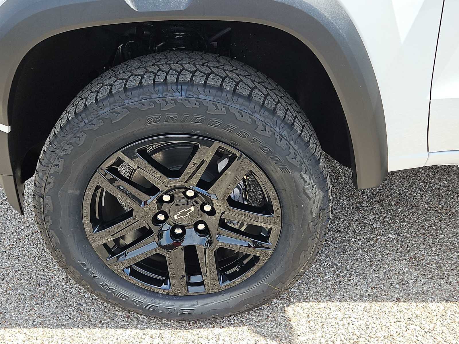 Thumbnail: 2025 Chevrolet Colorado - 16