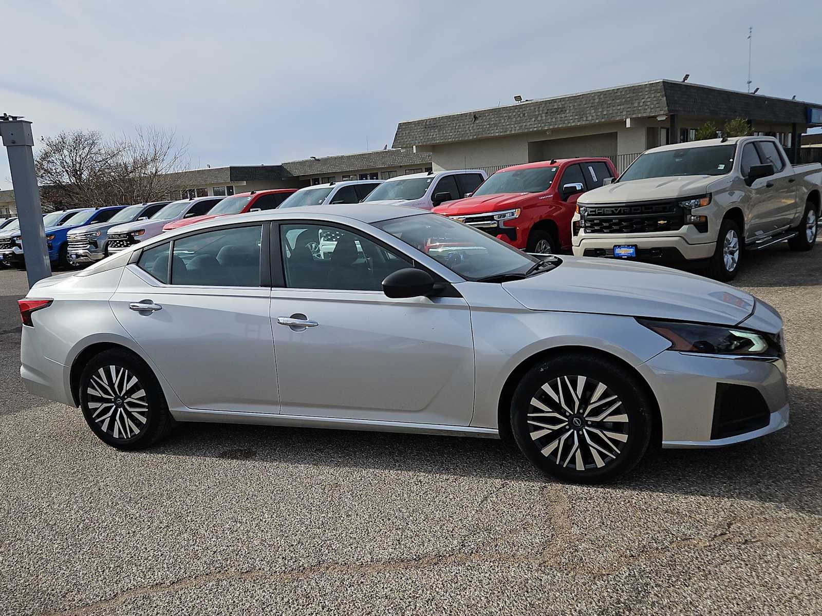 Thumbnail: 2024 Nissan Altima - 9