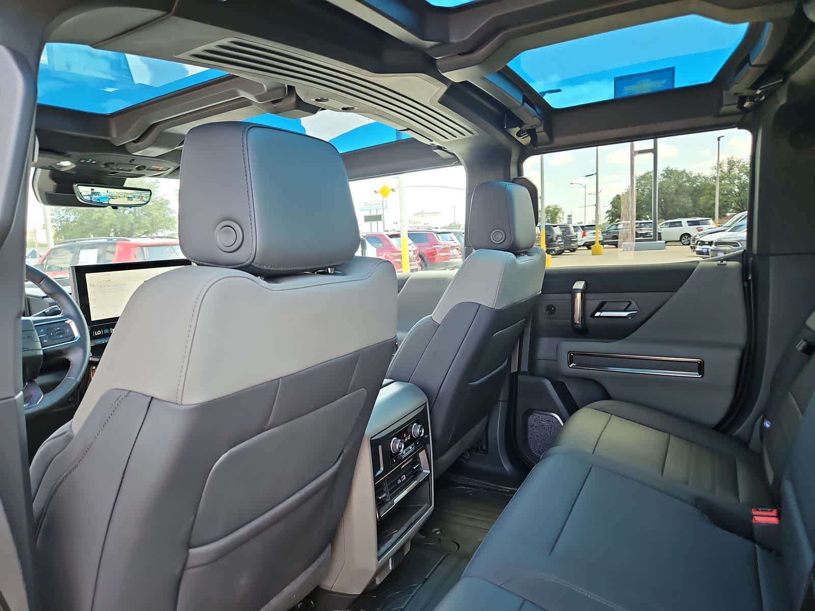 Thumbnail: 2024 GMC Hummer EV - 12