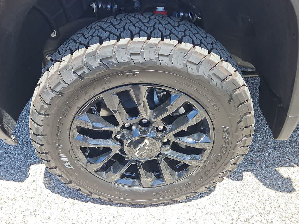 Thumbnail: 2026 Chevrolet Silverado 2500 - 12