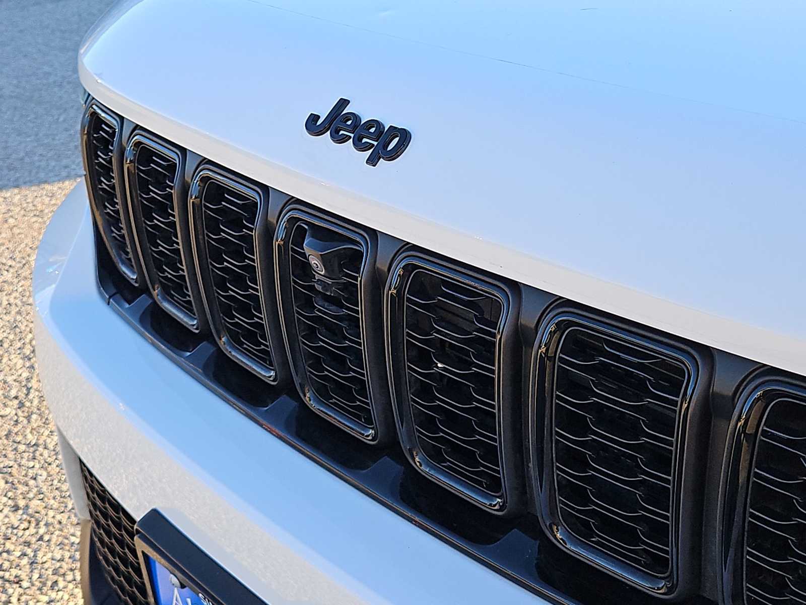 Thumbnail: 2023 Jeep Grand Cherokee - 13