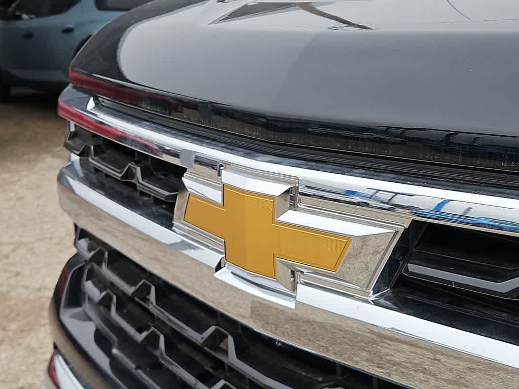 Thumbnail: 2026 Chevrolet Silverado 1500 - 13