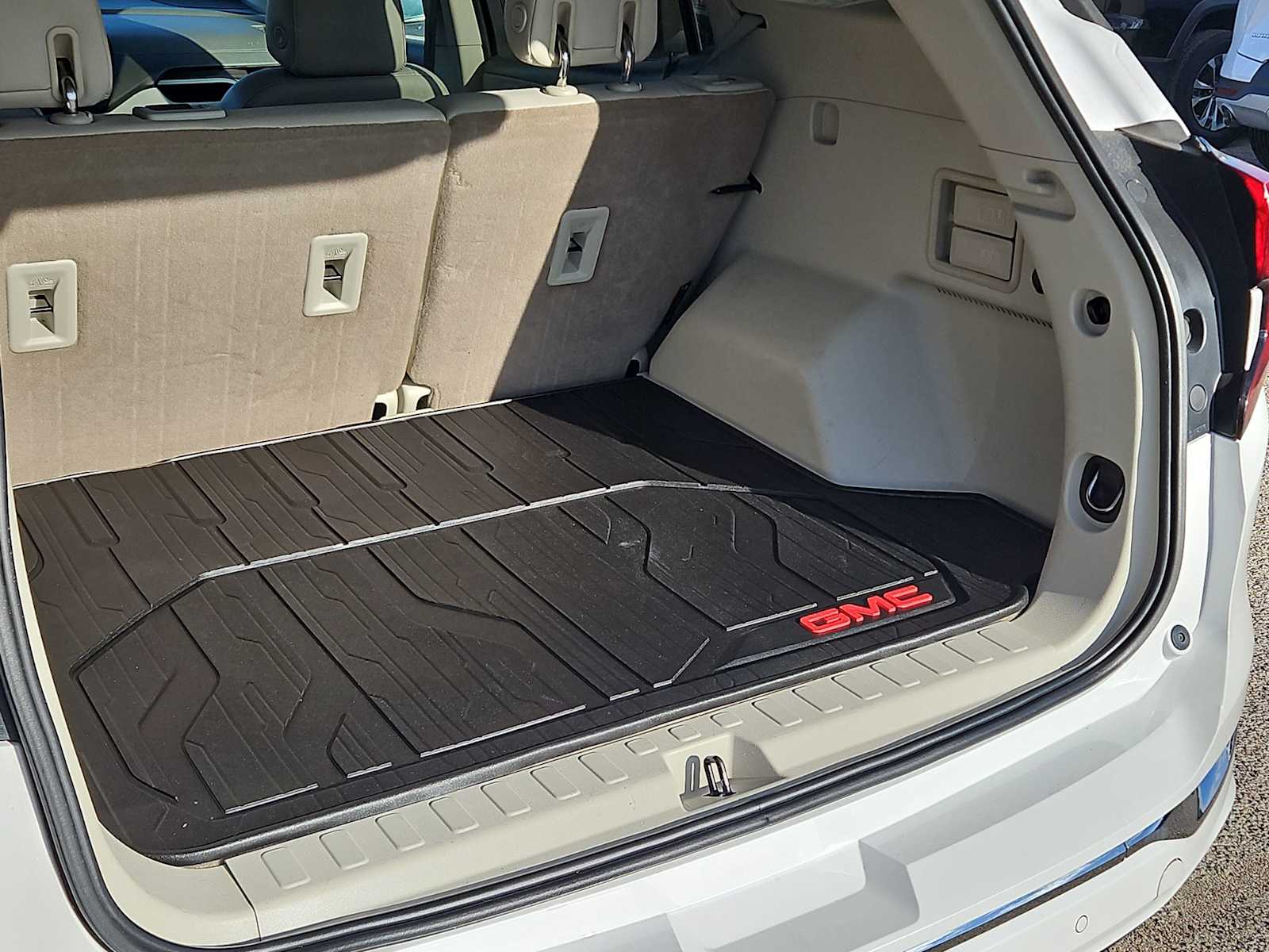 Thumbnail: 2020 GMC Terrain - 23