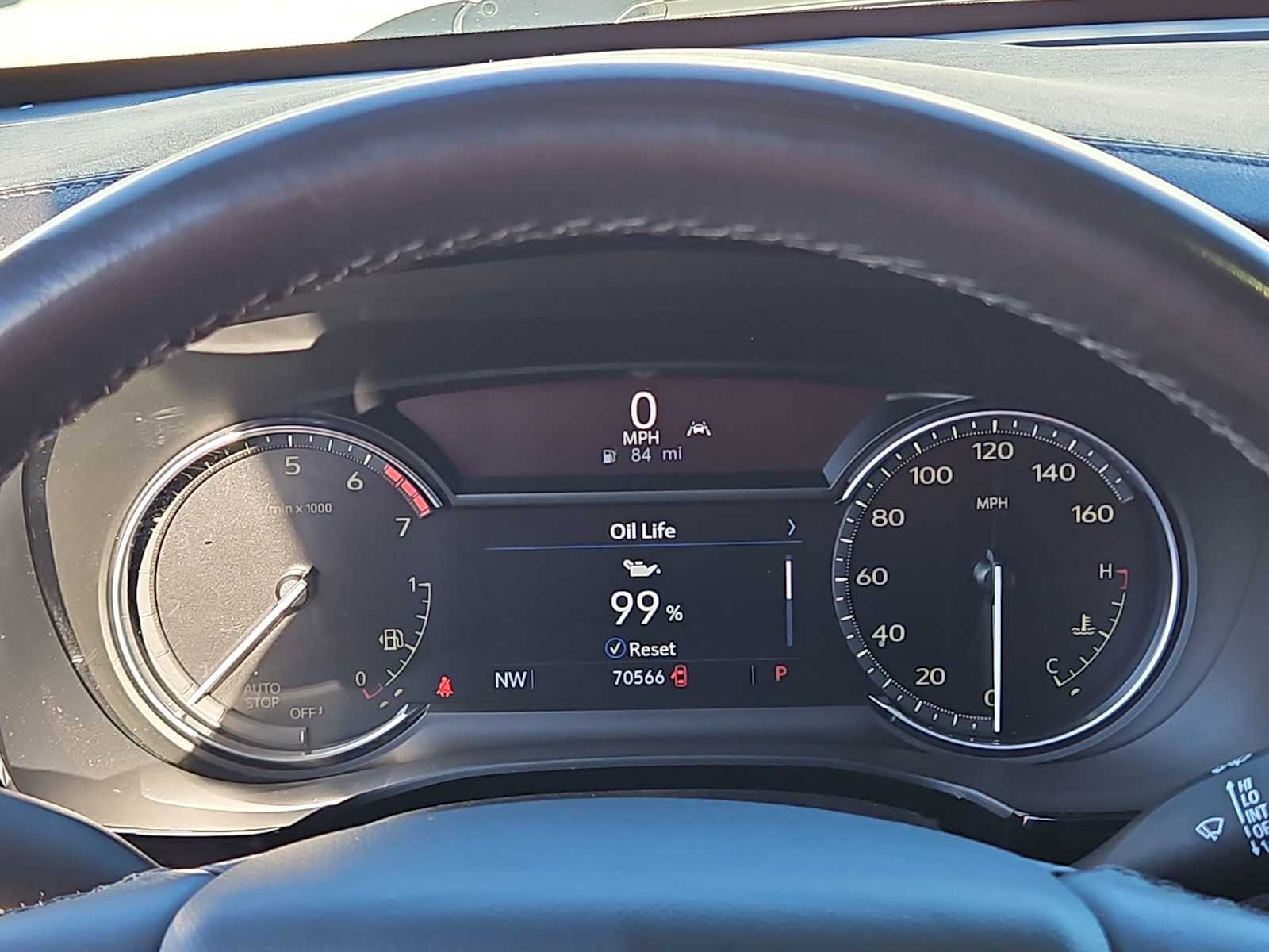 Thumbnail: 2022 Cadillac XT6 - 22